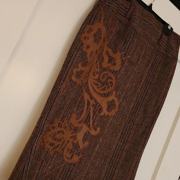 Wool pencil skirt with leather design size 2 - Picture 2 of 5